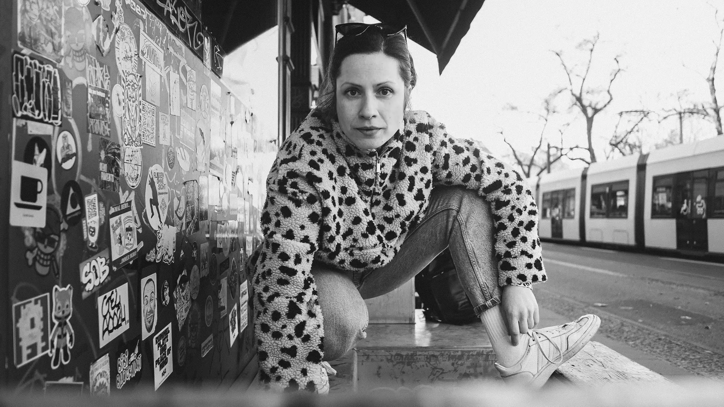 Gründerin Kmmrgrphy, Ulrike Kämmerer, Outdoor-Portrait mit Leopulli